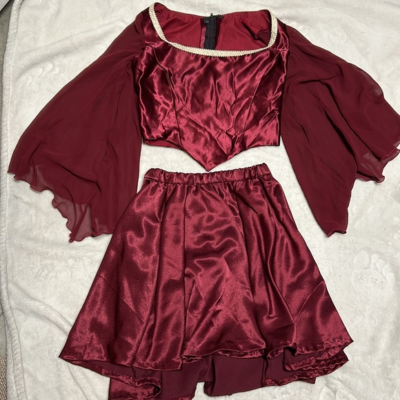 Burgundy dance costume. - Picture 3 of 3